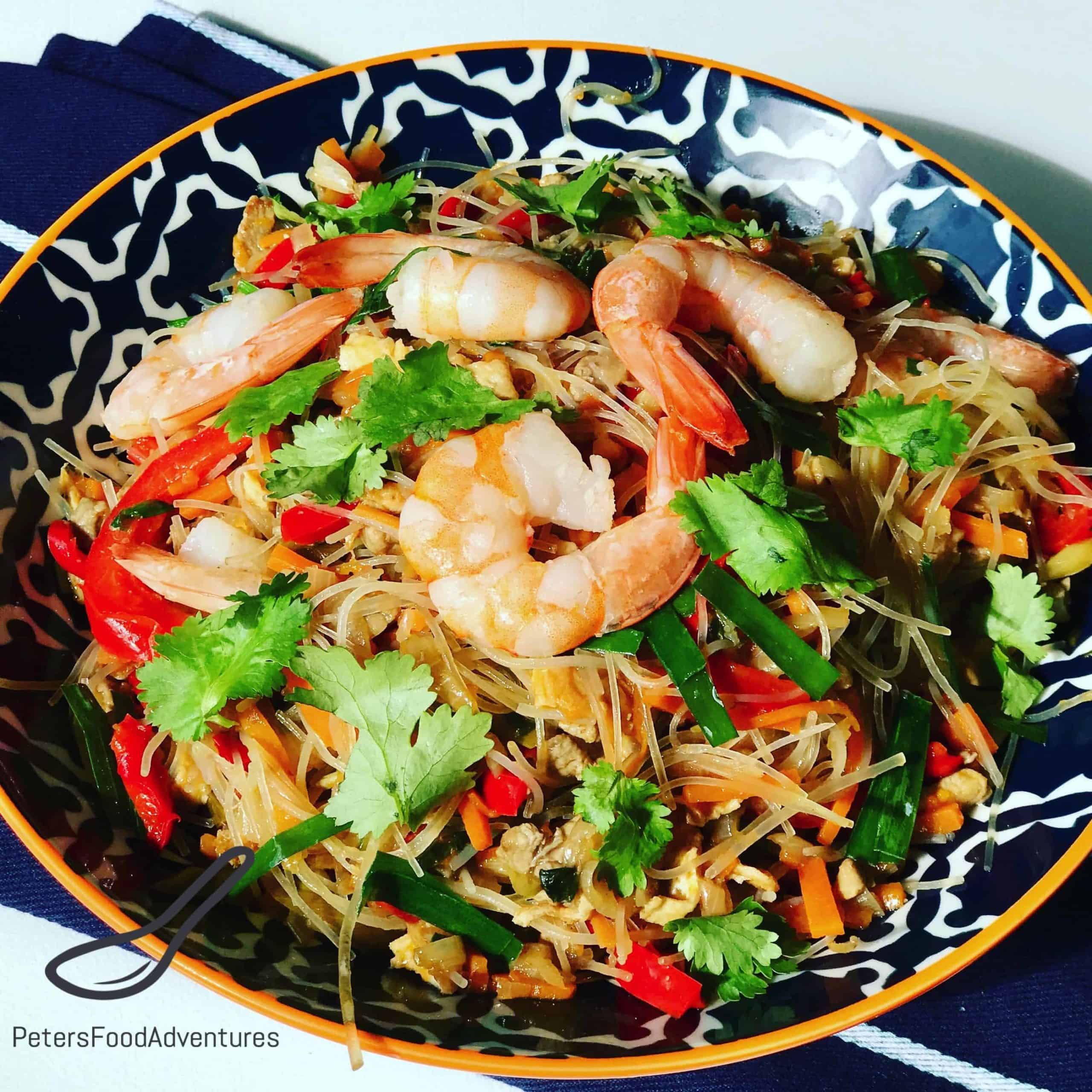 This Asian Noodle Salad comes from Central Asia. It's a colorful salad, deliciously served cold or warm. Made with chicken, shrimp, bean vermicelli, cilantro, red peppers and shrimp, a perfect combination!