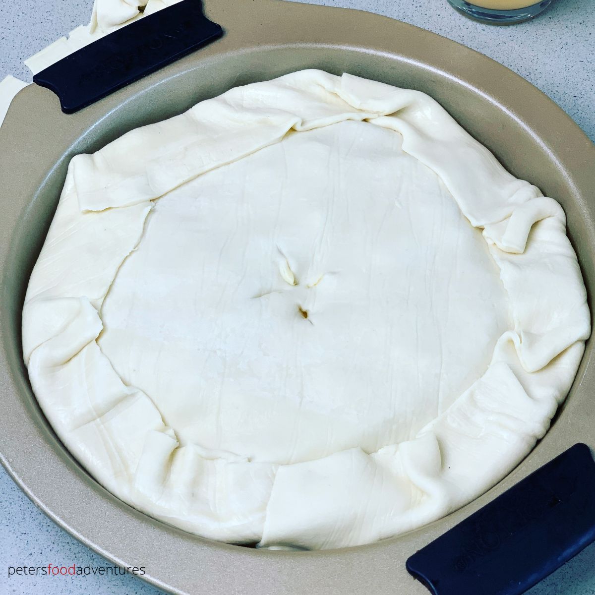 round puff pastry pie
