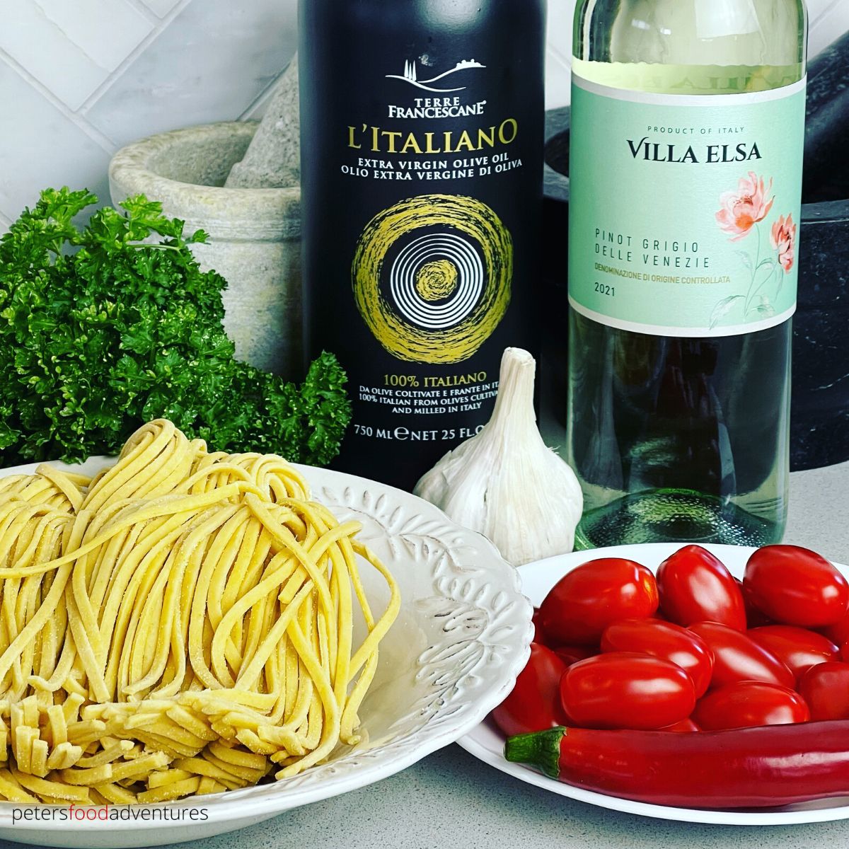 vongole ingredients on table