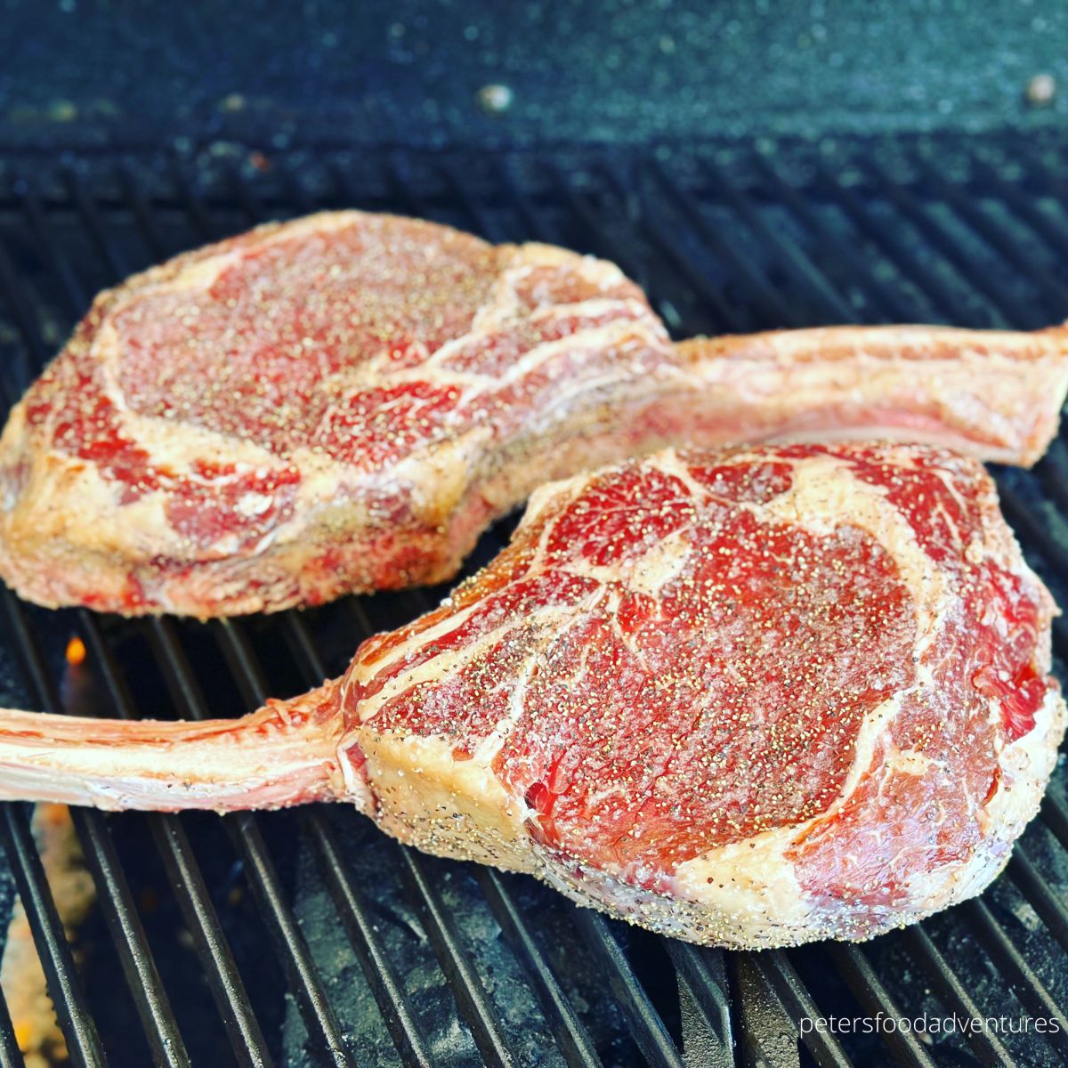 tomahawk steak on grill